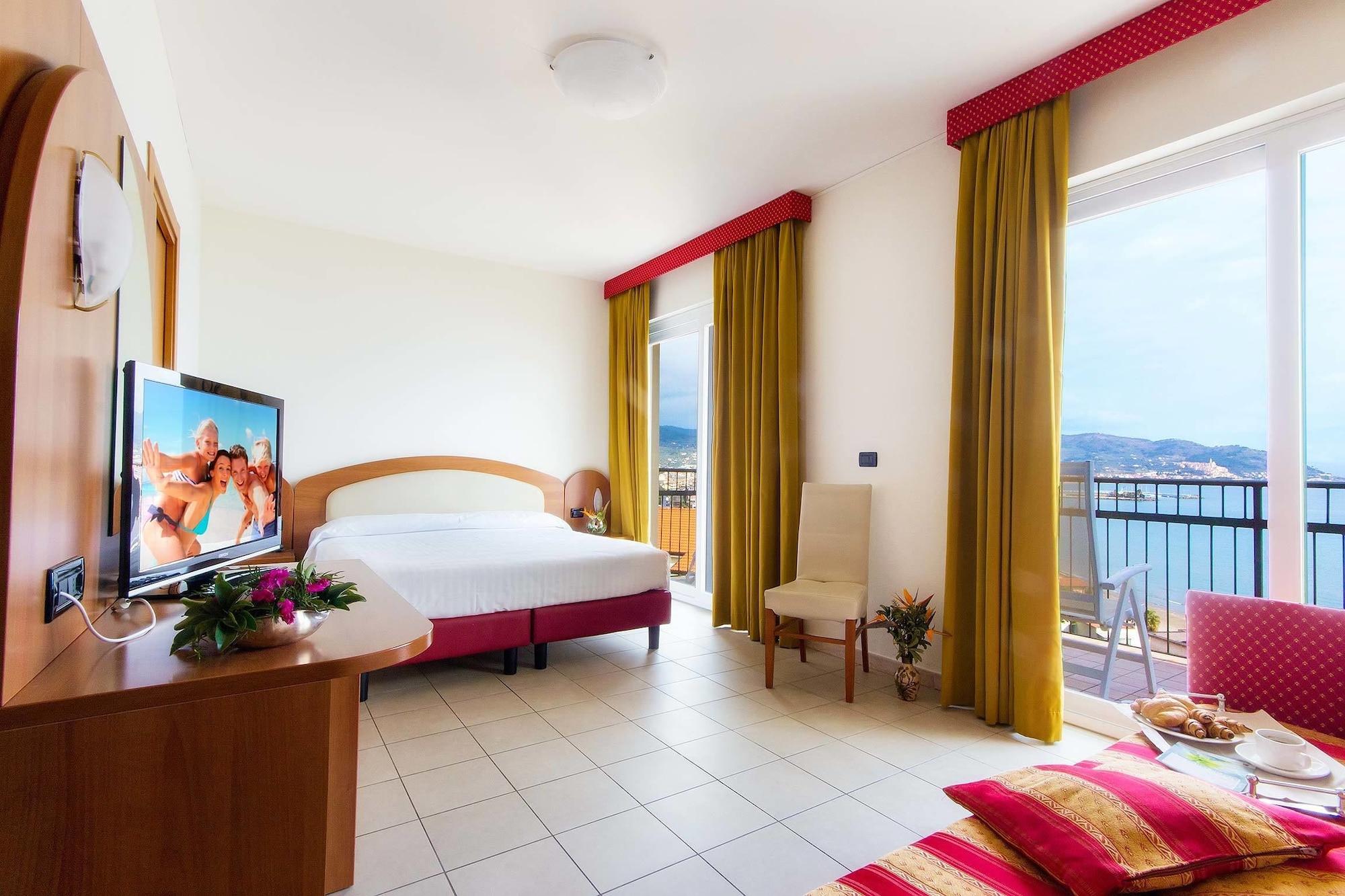 Piccolo Hotel Diano Marina Eksteriør bilde