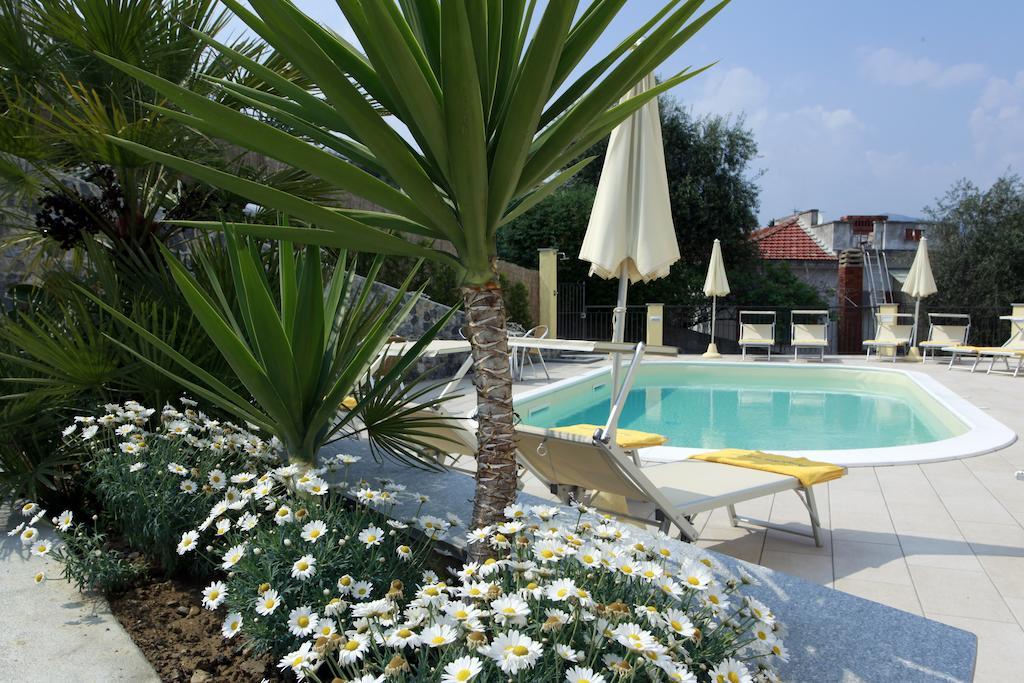 Piccolo Hotel Diano Marina Eksteriør bilde