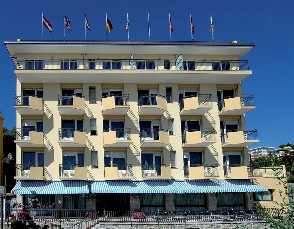 Piccolo Hotel Diano Marina Eksteriør bilde