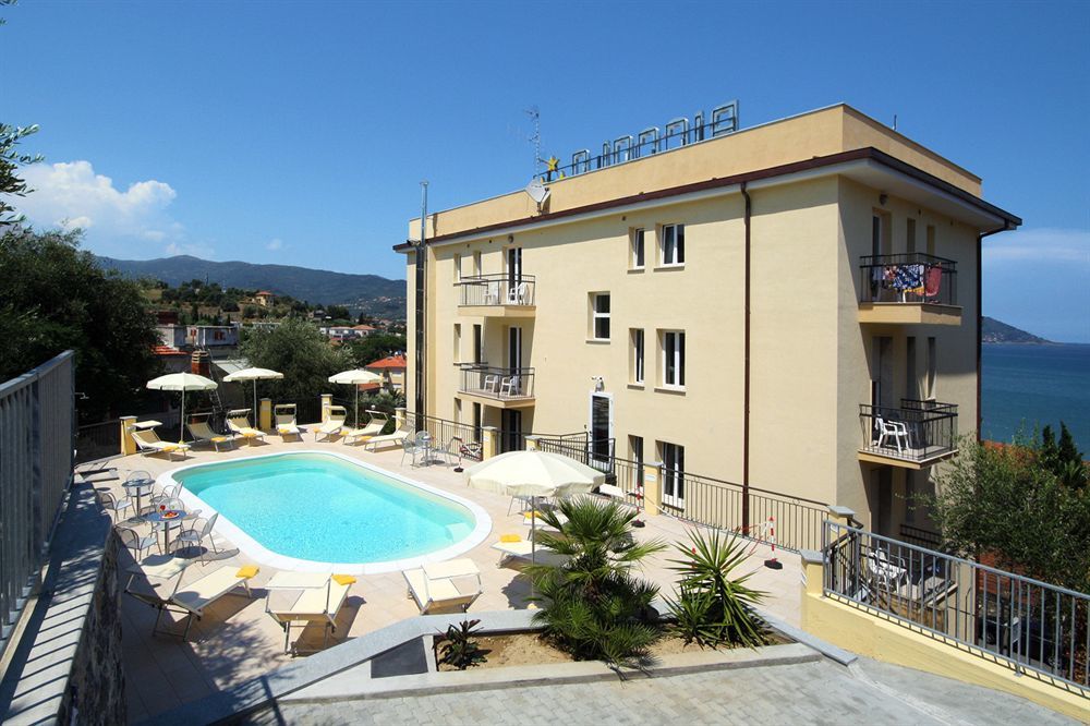 Piccolo Hotel Diano Marina Eksteriør bilde