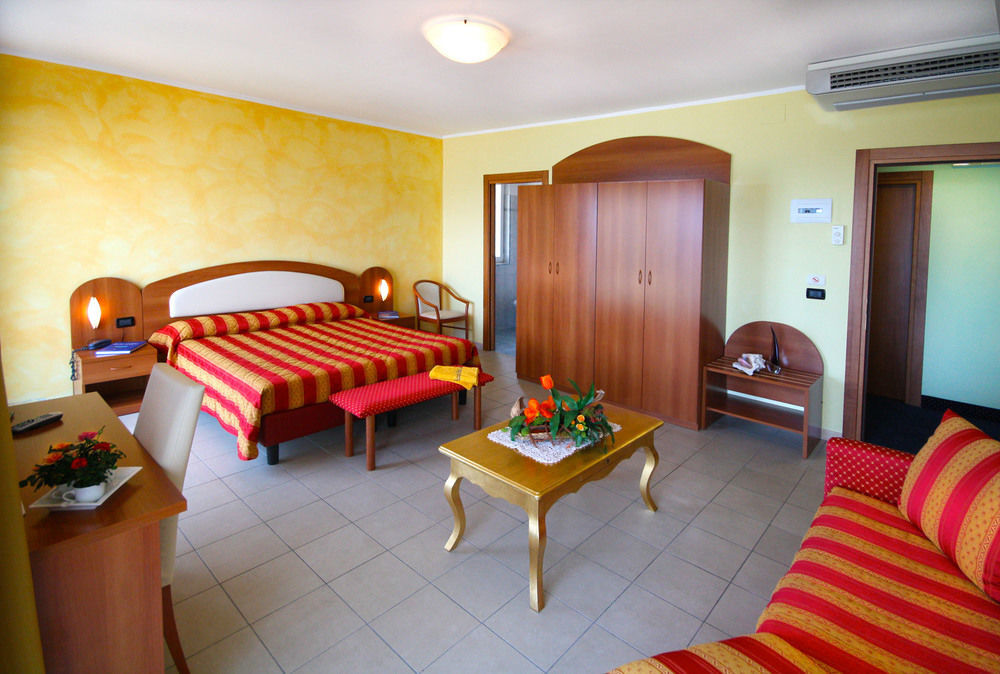 Piccolo Hotel Diano Marina Eksteriør bilde